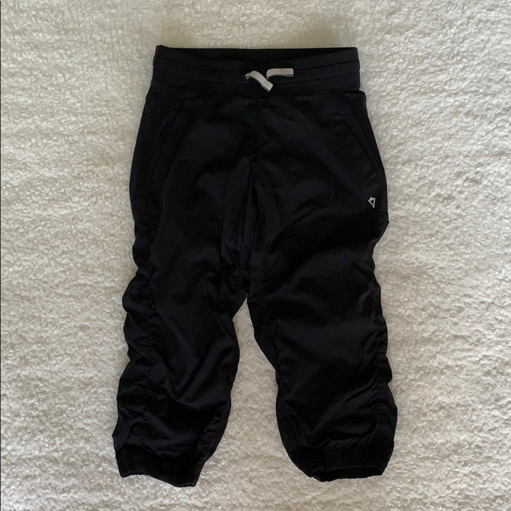 Ivivva Live to Move Crop - Black size 12